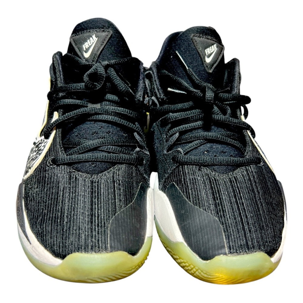 Nike Zoom Freak 2 men 8.5 & women 10